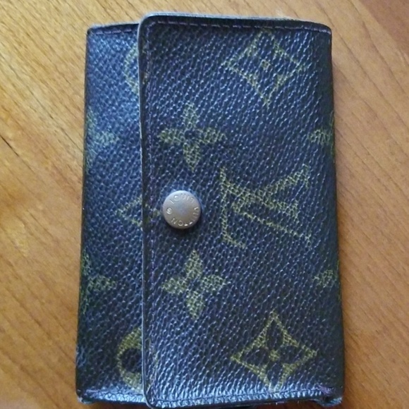 Louis Vuitton 6 Key Case - Picture 1 of 6